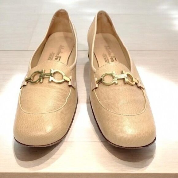 Ferragamo Loafer with Gancini Ornament, Beige Leather, C7DO 22507 V29, Sz 9.5 4A - Picture 9 of 11